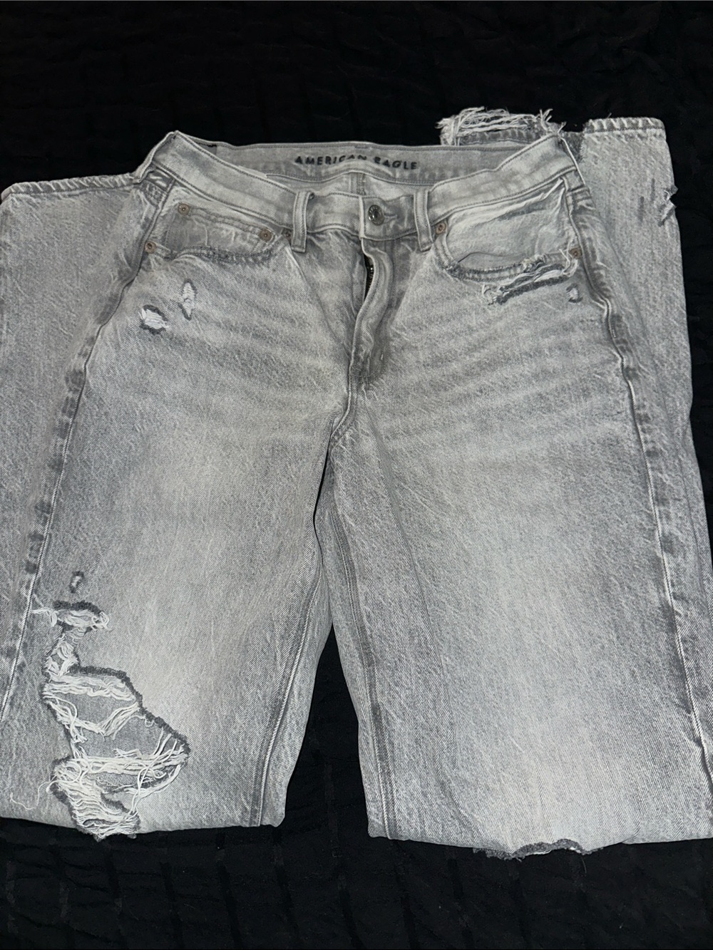 American Eagle women's 90's straight Factory Distressed Straight Jean 6 XL EUC